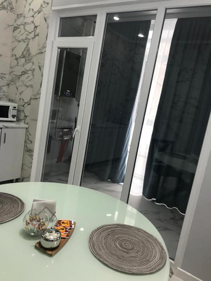 Люкс Апартаменты На Назарбаева Uralsk Exterior photo